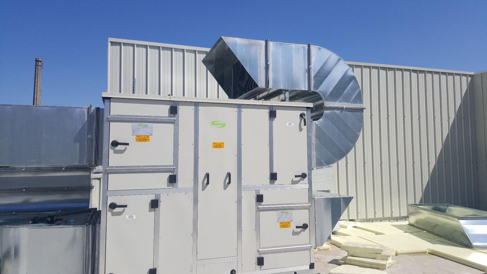 Centrală de ventilare cu racord exterior