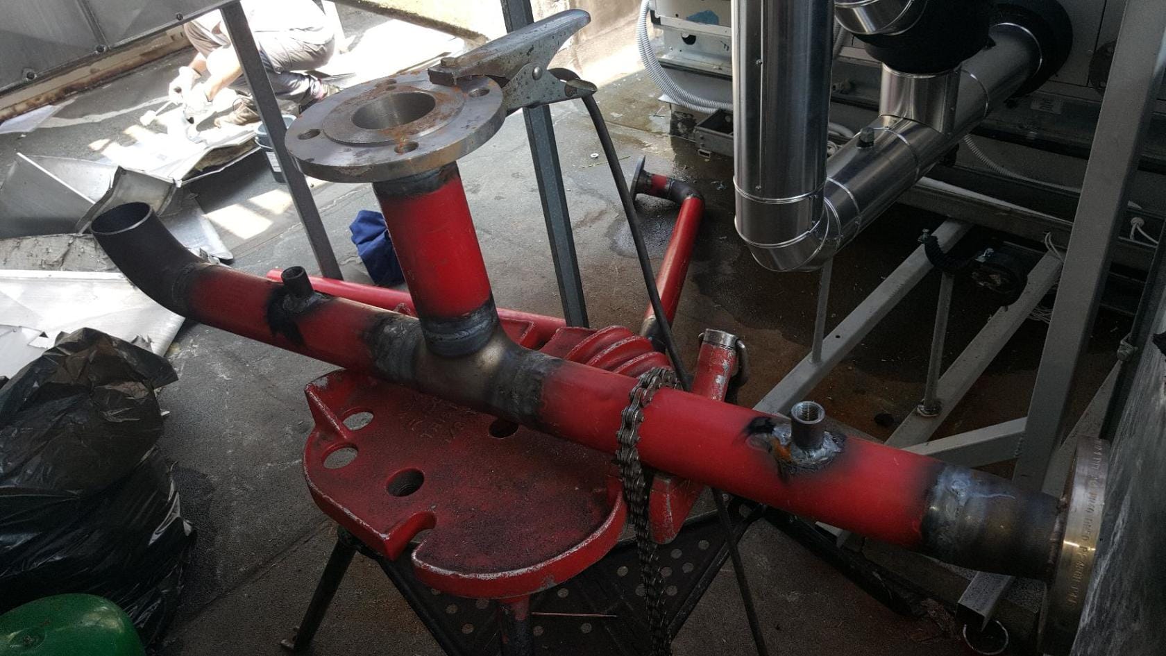 Colector industrial sudat pentru agent termic